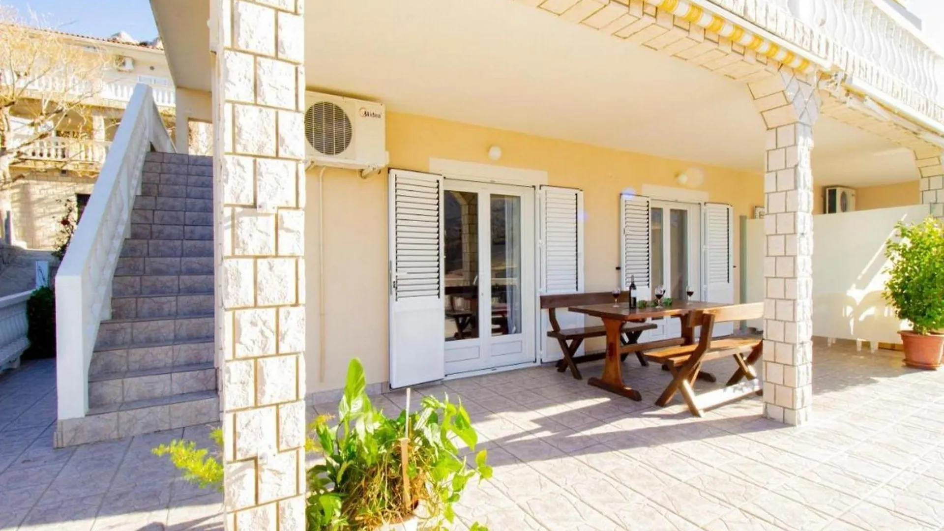 Apartments Viva Pag Town